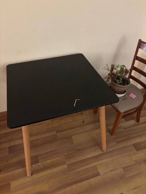 Обеденный стол 80х80см 2