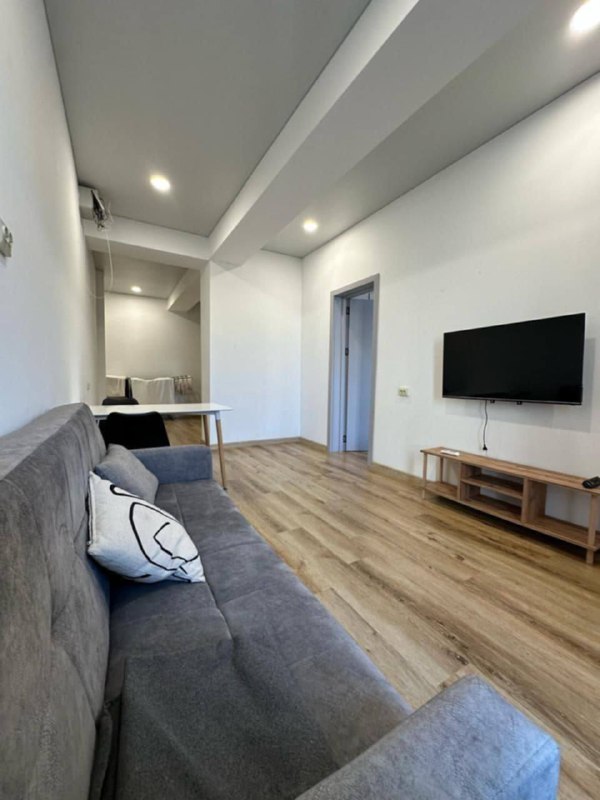 Уютная квартира 60 м² с 1 спальней и балконом
