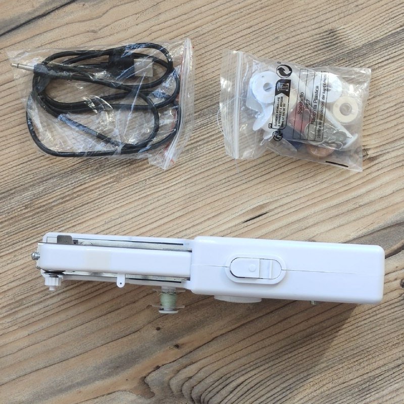 Ручная швейная машинка 2