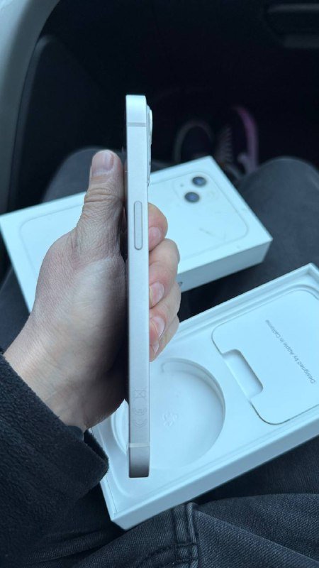 iPhone 13 белый 4