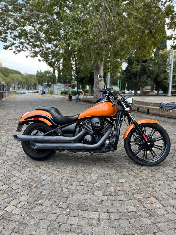 Kawasaki Vulcan 900 Custom 2011 мотоцикл 2