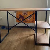 Рабочий стол с полками 2