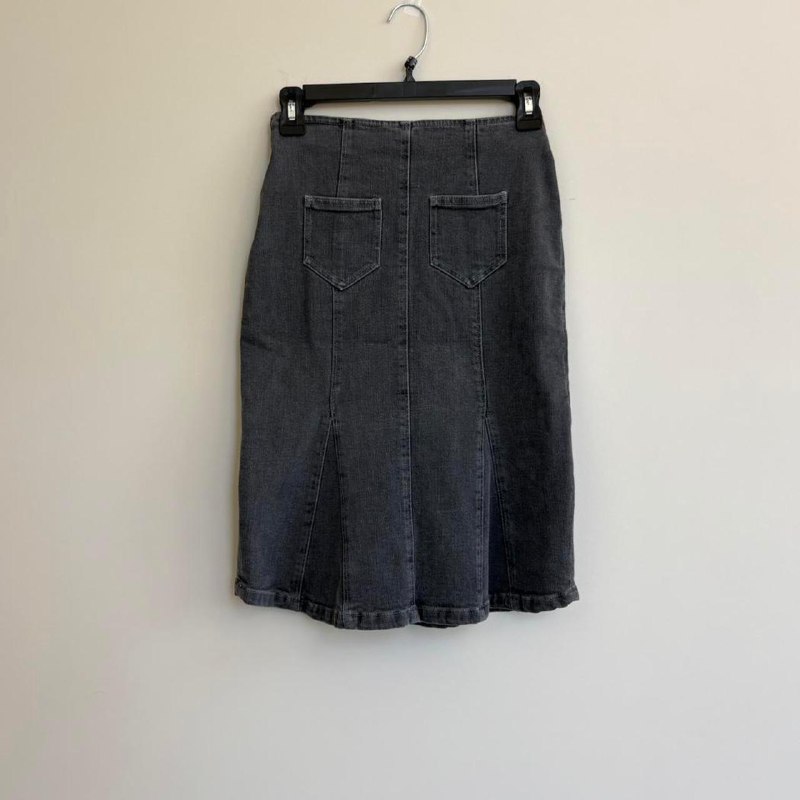 Легкая черная юбка Arket, Джинсовая юбка Paloma Wool 8