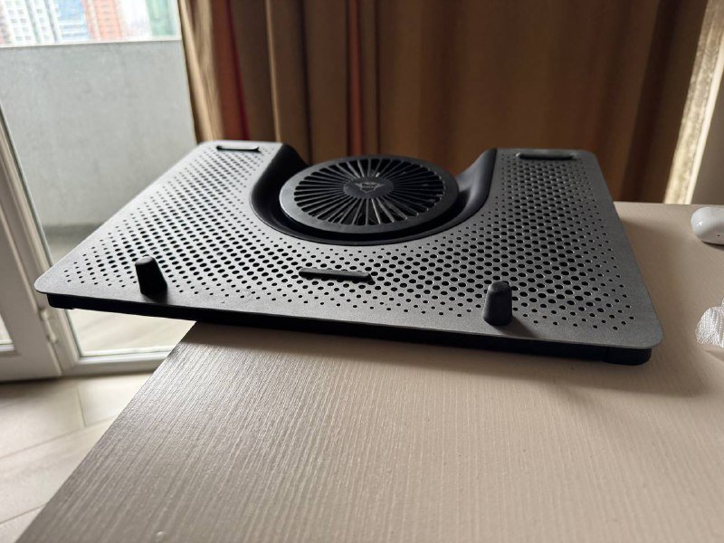 Подставка под ноутбук с охлаждением