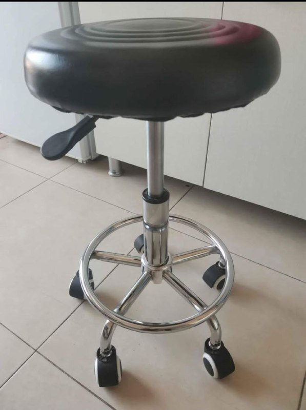 Стул косметологический на колесах 2