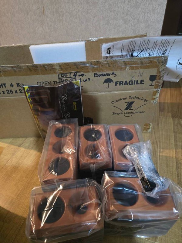 Динамики Zingal и усилитель LR-7500 luxman