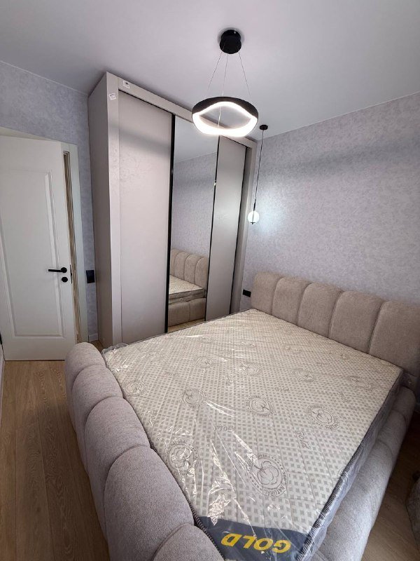 Кровать без матраса высокого качества 2