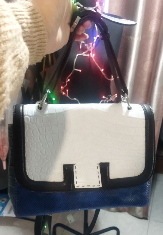 Женские сумки разного цвета и дизайна 7