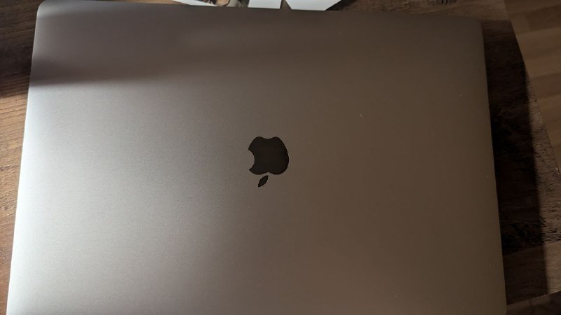 MacBook Pro 16 ноутбук
