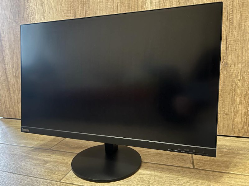 Apple iMac 24’’, iPhone 8, iPhone 14, Lenovo Monitor 5