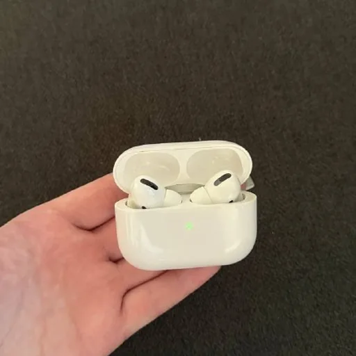 Оригинальные наушники AirPods Pro первого поколения