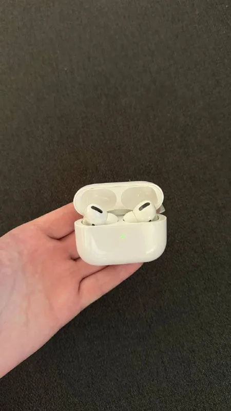 Оригинальные наушники AirPods Pro первого поколения 1