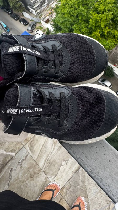 Черные кроссовки Nike Revolution 11C 2