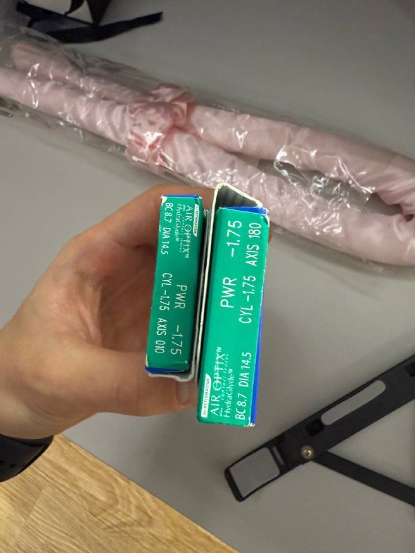 Контактные линзы -1.75 с астигматизмом, 1 пара