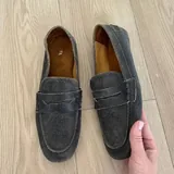 Кроссовки Nike, шлепки Nike, лоферы Zara, шорты Bershka 6