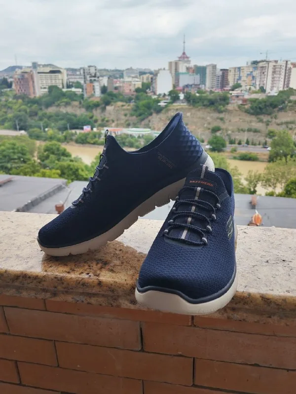 Кроссовки 1