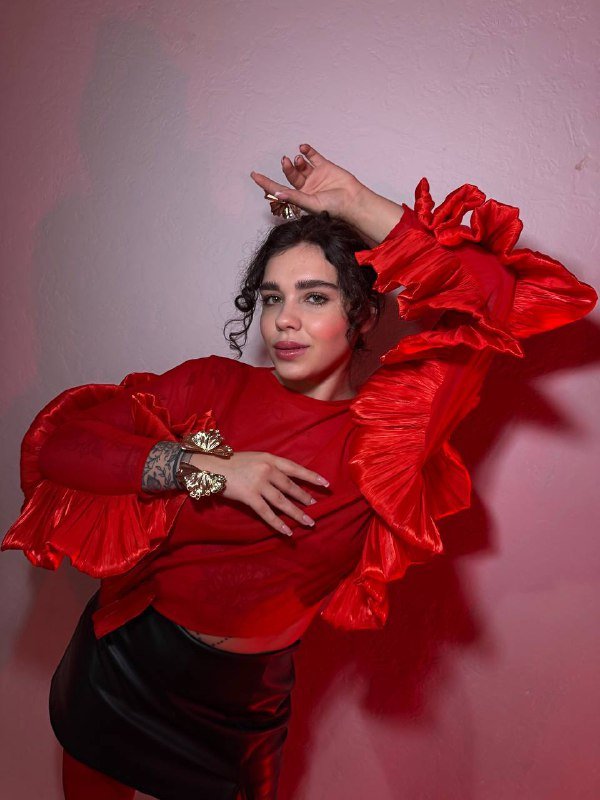 Шикарная блузка в сетку красная S-M 2