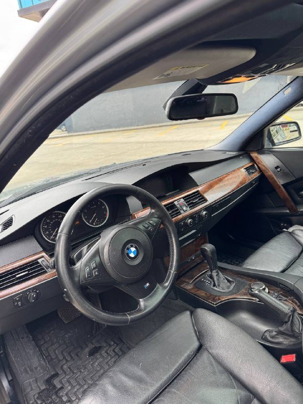 BMW E60 530i 4