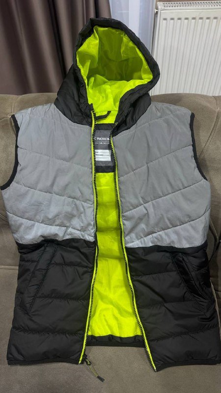 Рюкзак, куртка, жилет, худи, джинсы, шорты, футболка для мальчика 3