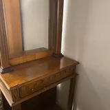 Туалетный столик с зеркалом 2