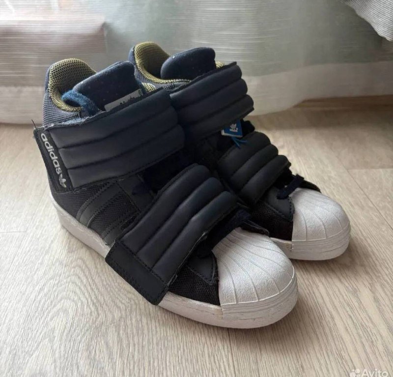 сникерсы adidas 2