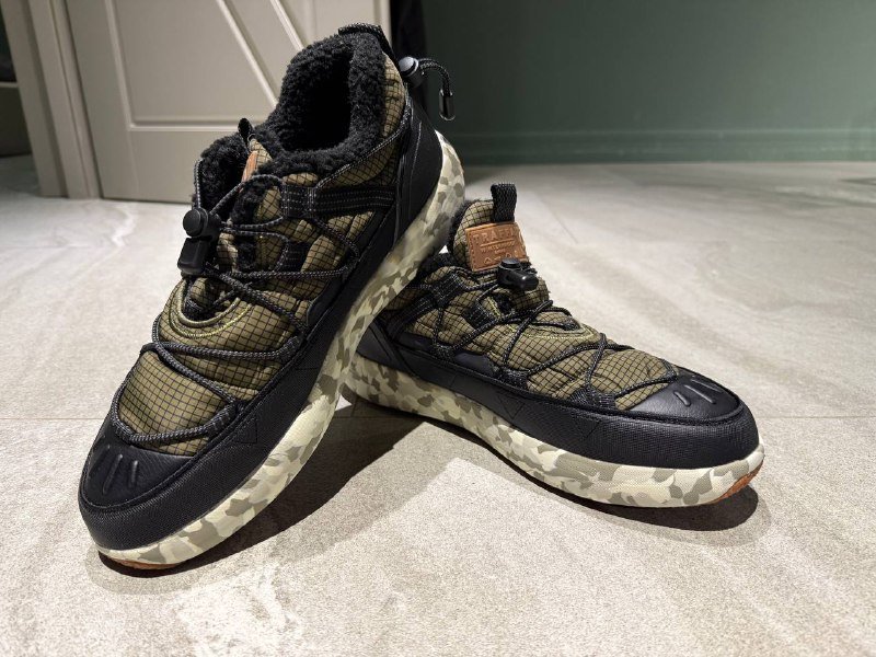 Теплые непромокаемые мужские кроссовки