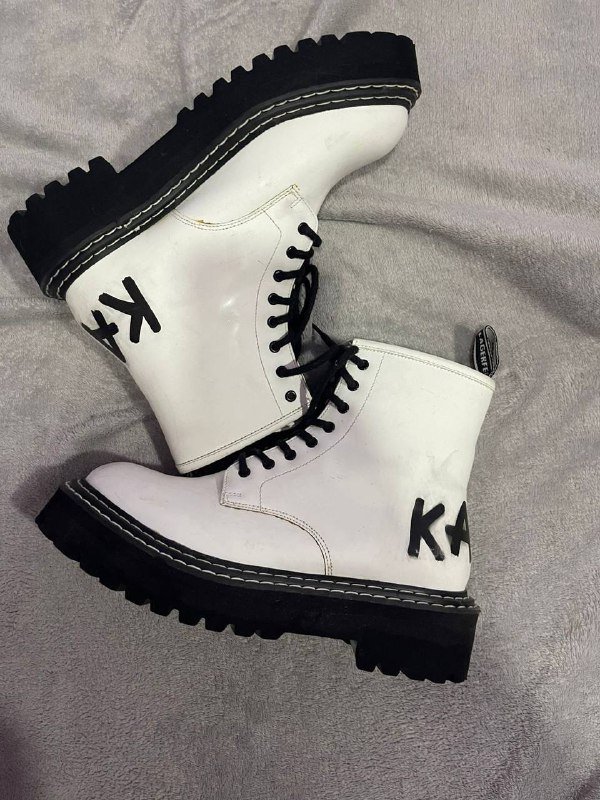 Белые кожаные женские ботинки размер 38 2