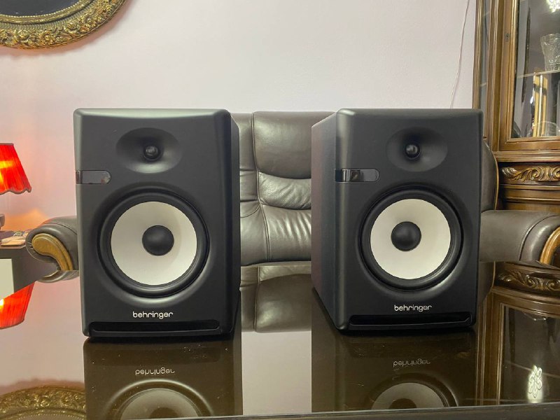 Студийные мониторы Behringer NEKKST K8