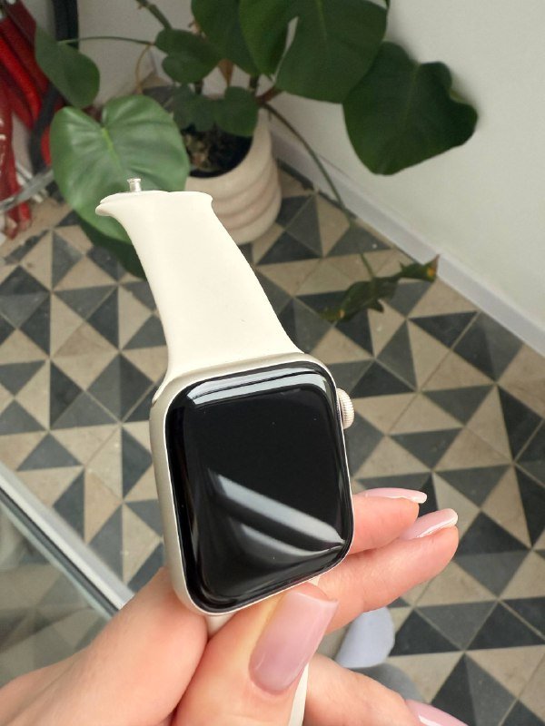 Apple Watch Series SE 2 40mm Starlight Aluminum 4
