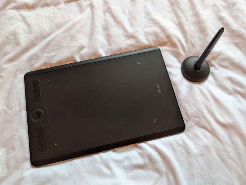 Графический планшет Wacom Intuos Pro M