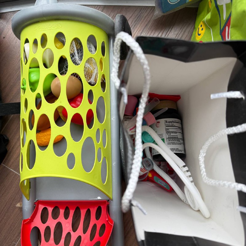 Детские сумочки, наборы для игры, пазлы, конструкторы, пластилин 2