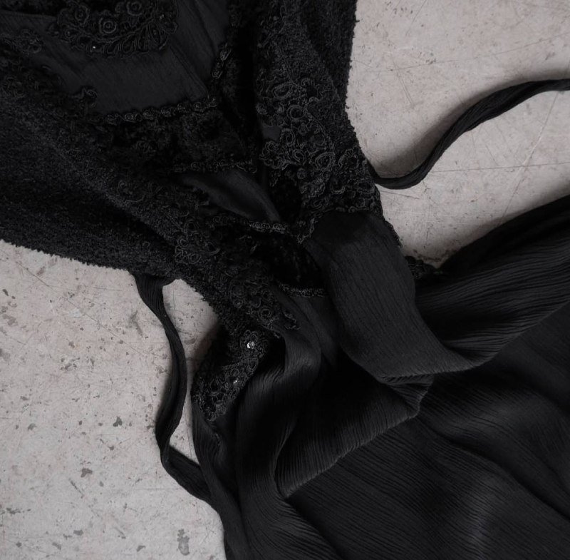 Платье женское из бархата с кружевом и пайетками 3