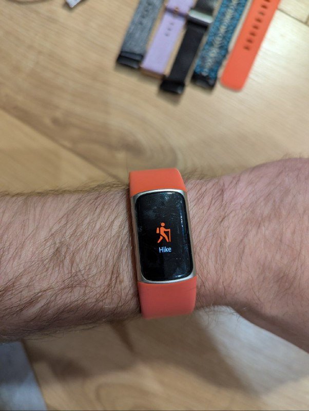 Фитнес браслет Fitbit charge 6 2