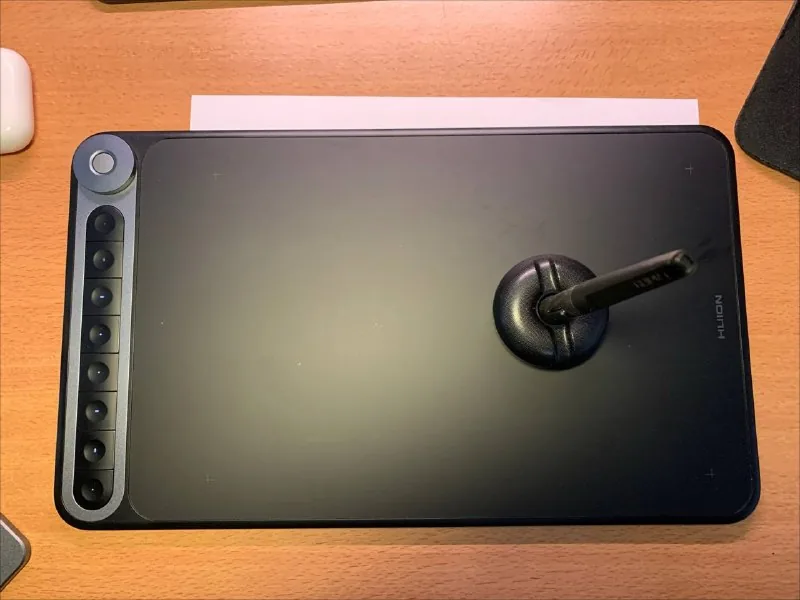 HUION Q620M graphics tablet