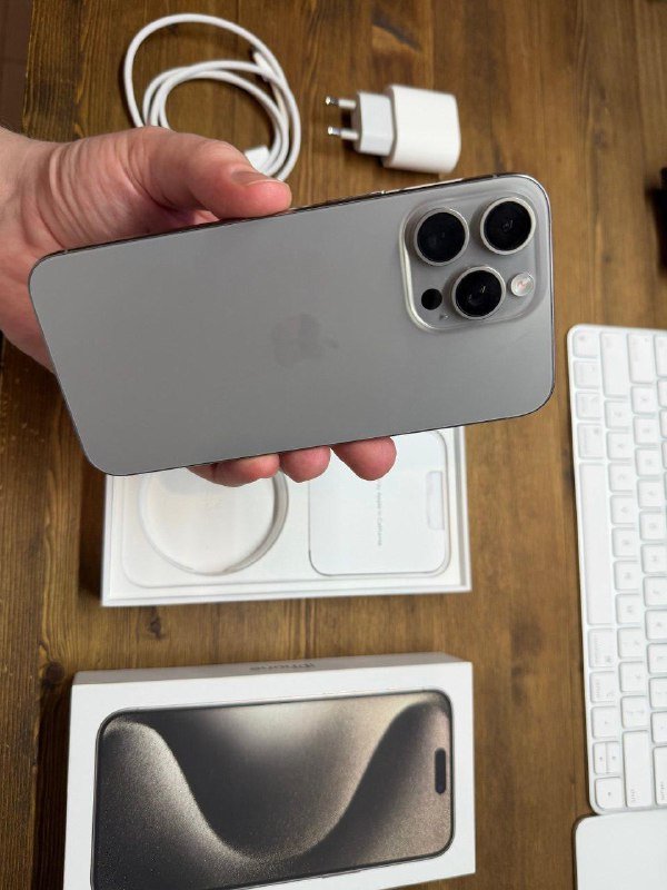 iPhone 15 Pro Max 256GB Natural Titanium 2