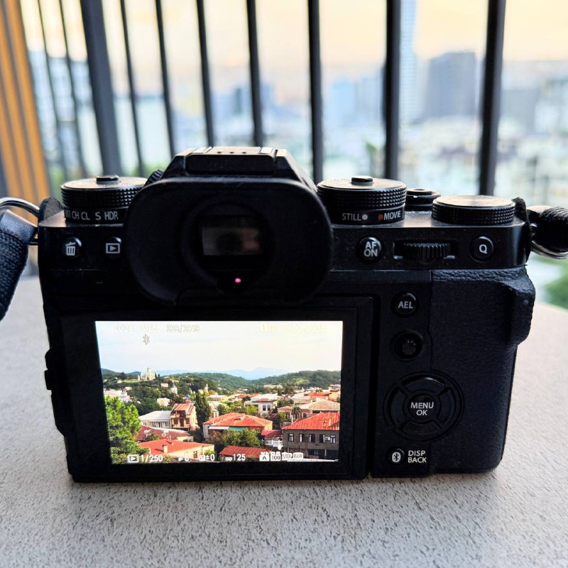 Fujifilm XT-5 с объективом Fujinon 33mm F1.4 2
