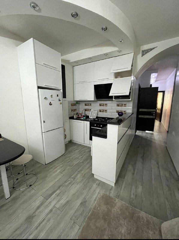 3 комнатная квартира с 2 спальнями в Батуми на год 6