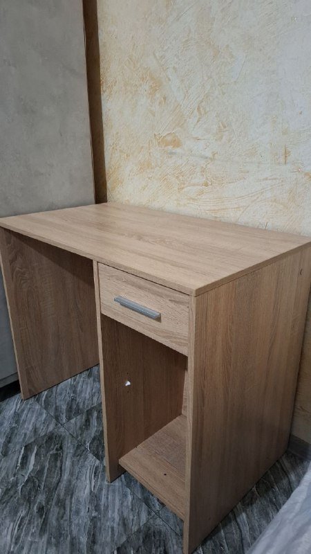 Стол для работы за компьютером 2