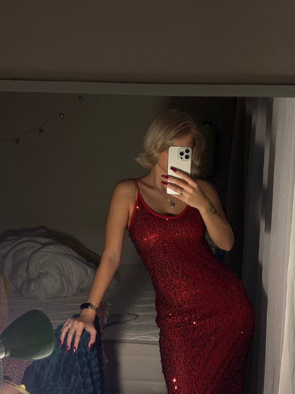 Платье TOPSHOP красное с пайетками, размер 36 6