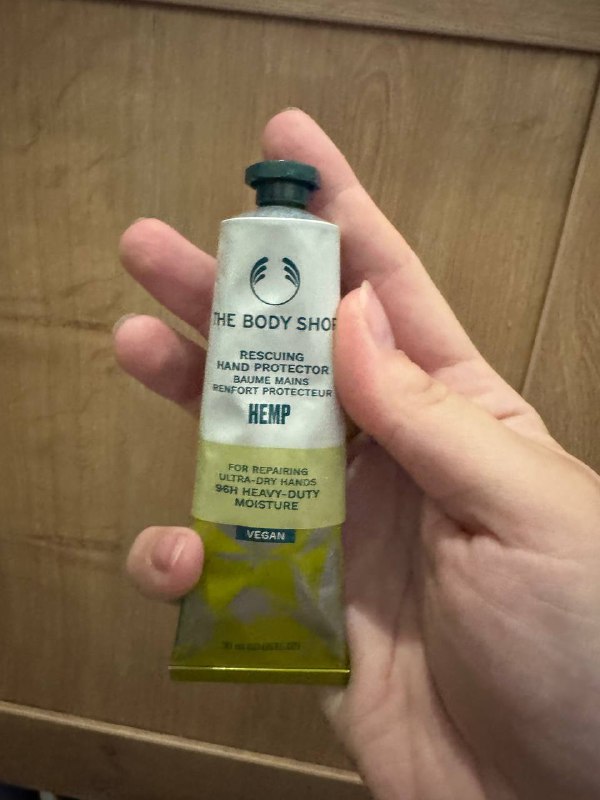 Крем, мыло, гели для душа, боди баттер The Body Shop