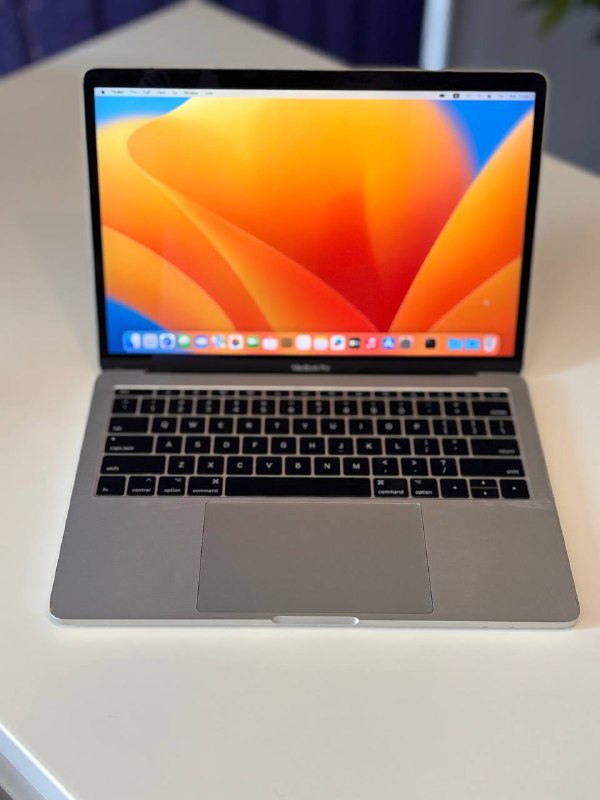 Macbook Pro 2017 i5 8/256GB
