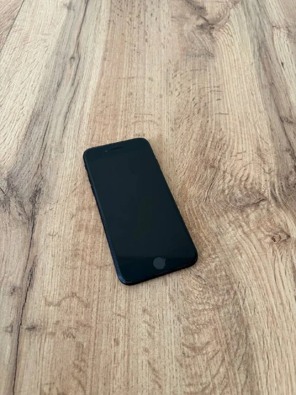 iPhone SE 2020 128 GB 1
