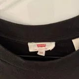 Женские свитшоты Puma, Levi's 3