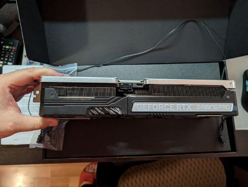 Видеокарта GeForce RTX 4070 Ti GamingPro 4