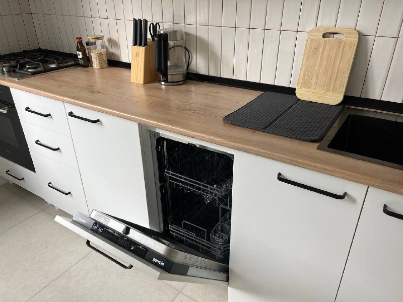 Квартира 3 комнаты, 1 спальня, кухня, гардеробная, балкон 4