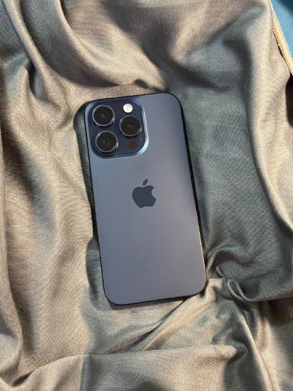 iPhone 15 Pro 128GB Blue Titanium 4