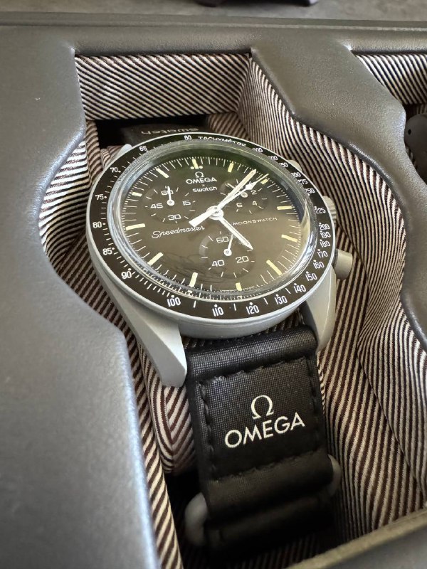OMEGA X Swatch часы, Swatch SISTEM KNIGHT, Swatch SKINEARTH 2