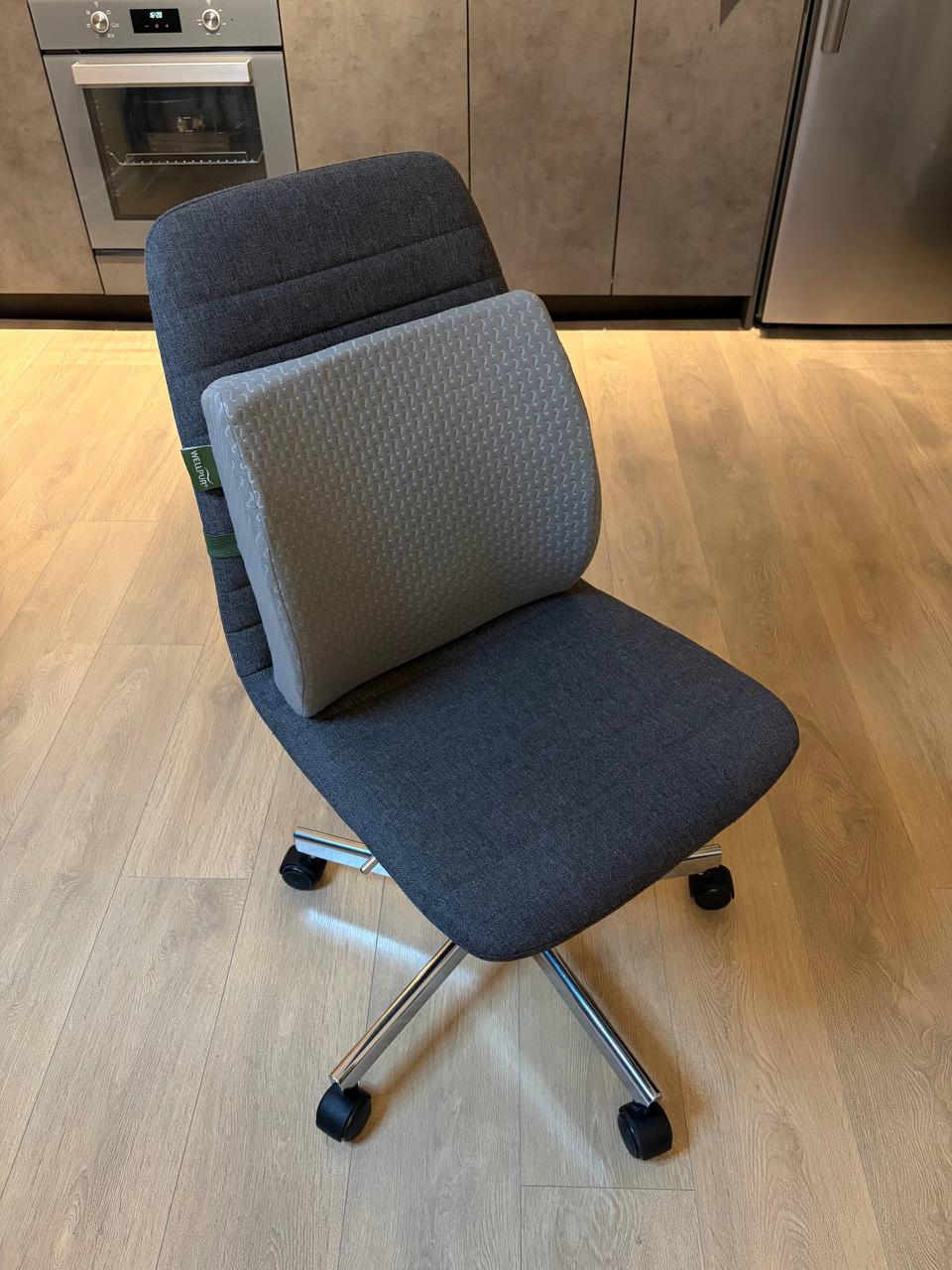Офисный компьютерный стул Jysk с подушками 3