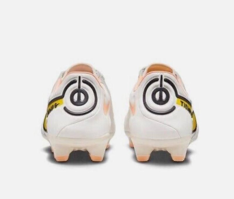 Nike Tiempo Legend 9 Pro FG football boots 4