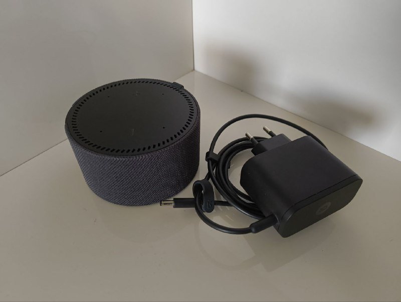 Яндекс станция Алиса мини, наушники JBL, имбирь для посадки